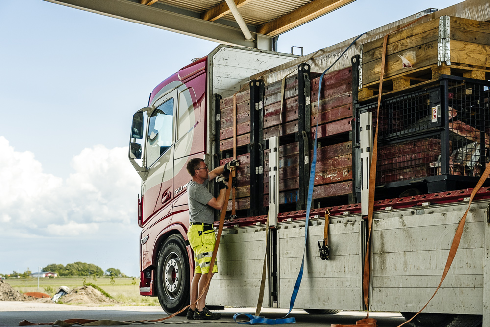 Lagertransport med lastbil