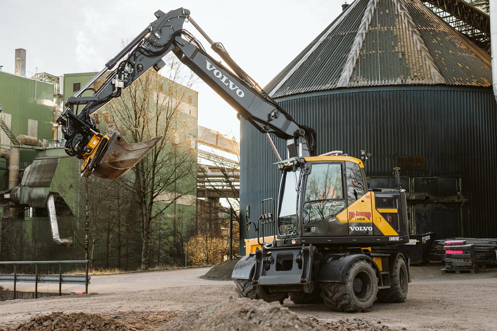 En lastbil från LBC-Ängstorp i ett tunnelprojekt